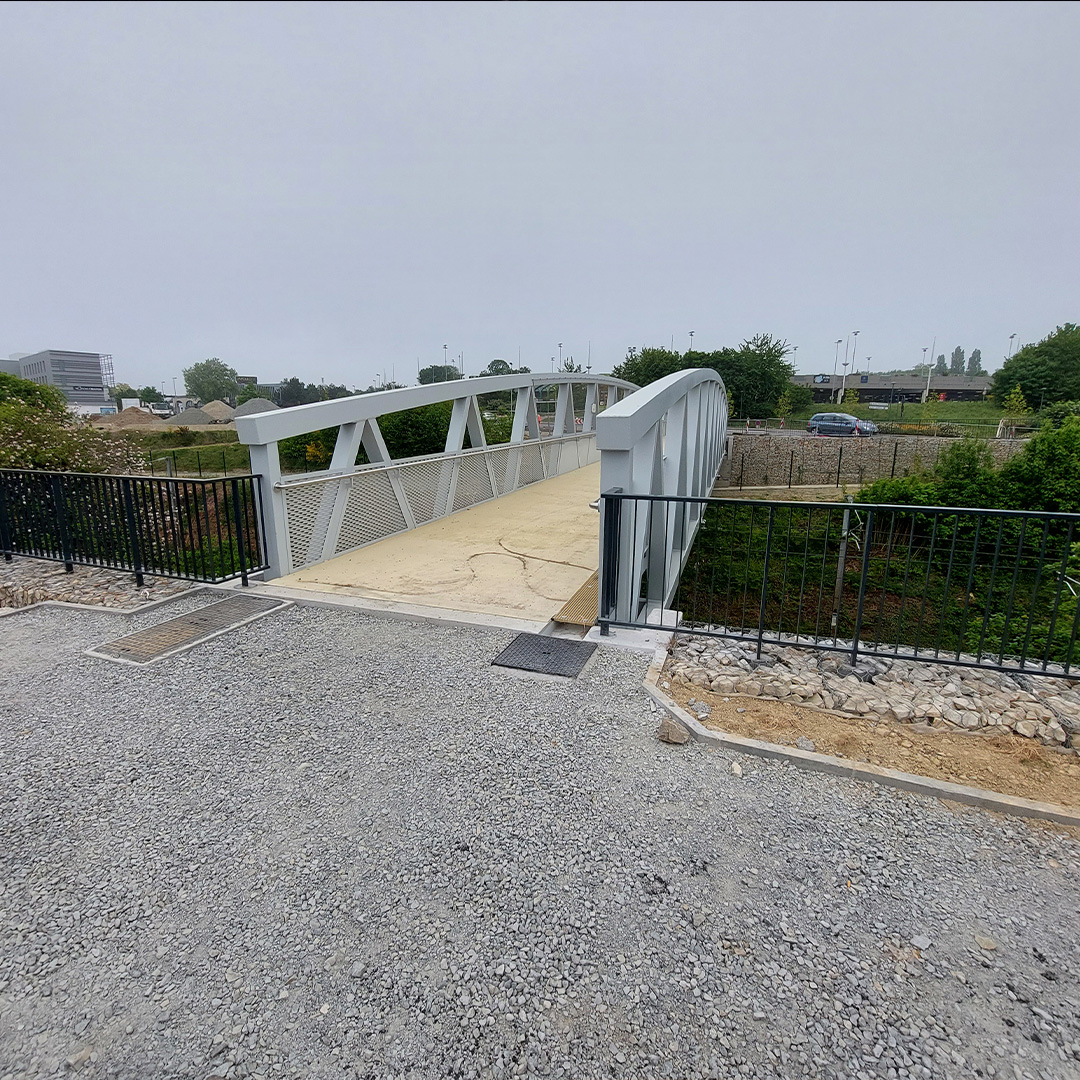 Passerelle de franchissement dune Voie ferrée Servicad